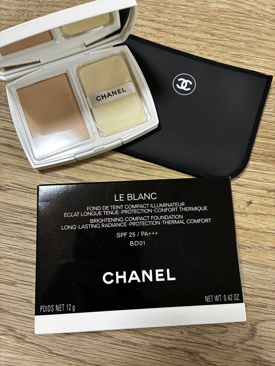CHANEL ル ブラン フラッシング コンパクト BD01 CHANEL ル ブランブライトニングコンパクト BD 01