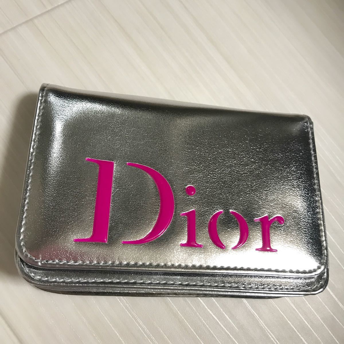 ディオール Dior ポーチ クラッチ シルバー 非売品 ノベルティ ロゴ 新品