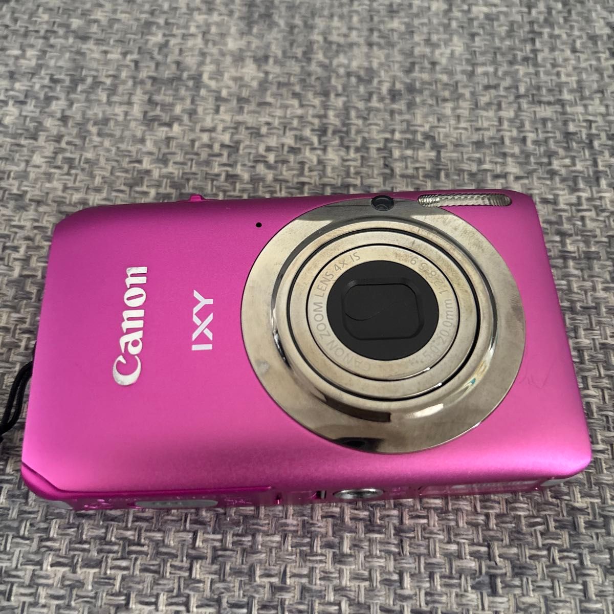 Canon IXY ピンク デジタルカメラ 本体と充電器 Canon IXY デジタルカメラ ピンク バッテリー 充電器セット