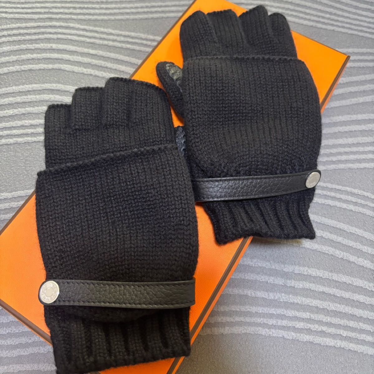 新品未使用品 HERMES カシミヤ 手袋 鹿革 5本指 新品未使用品 HERMES カシミヤ手袋 5本指|Yahoo!フリマ(旧