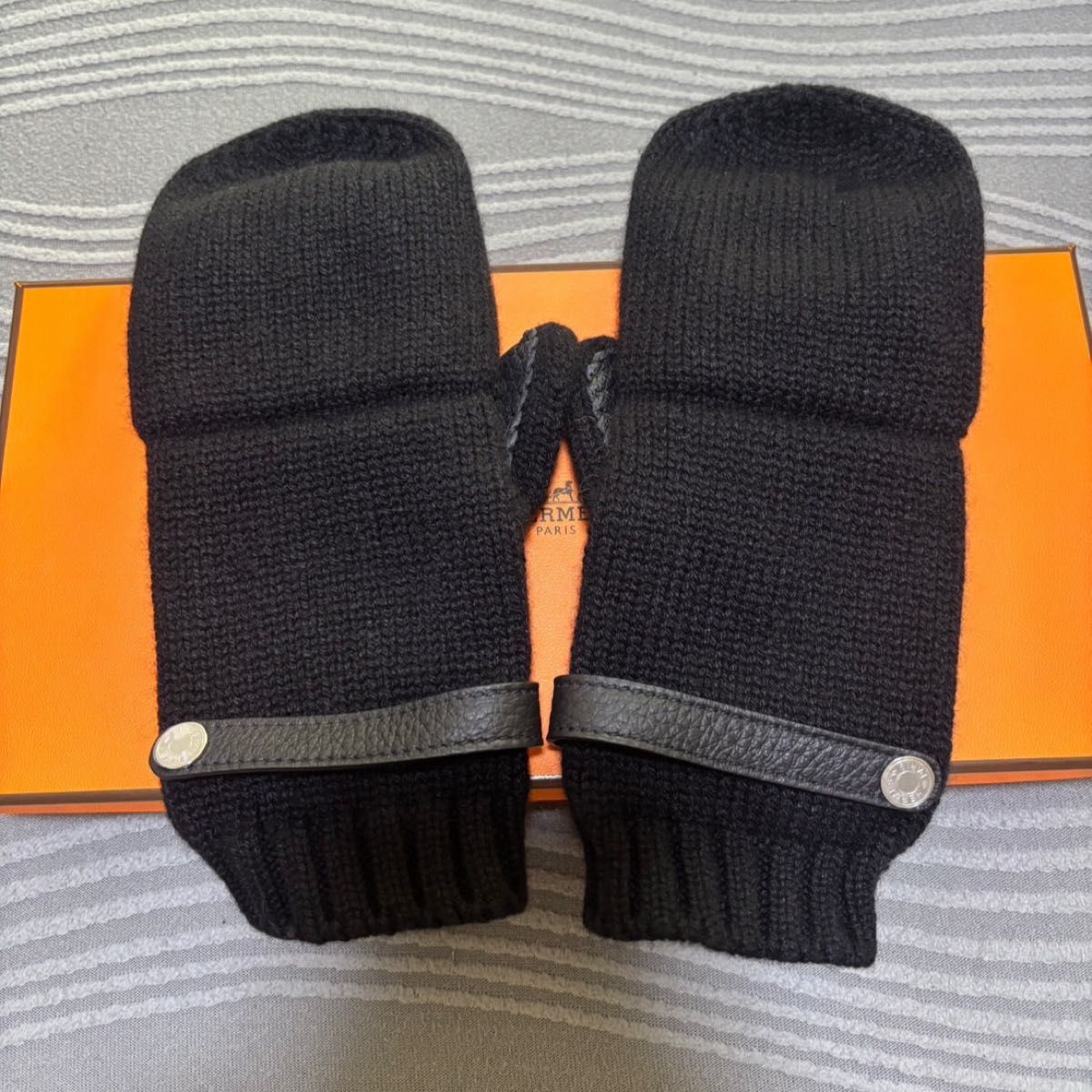 新品未使用品 HERMES カシミヤ 手袋 Sサイズ 鹿革 5本指 新品未使用品 HERMES カシミヤ手袋 5本指|Yahoo!フリマ(旧
