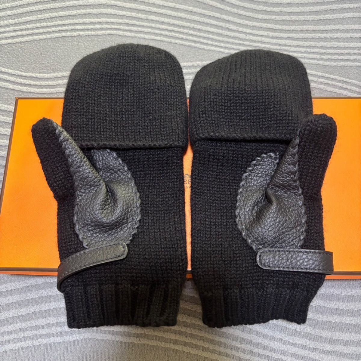 新品未使用品 HERMES カシミヤ 手袋 Sサイズ 鹿革 5本指 新品未使用品 HERMES カシミヤ手袋 5本指|Yahoo!フリマ(旧