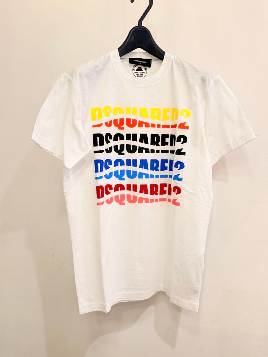 最後の一点【DSQUARED2】柄入りTシャツ レーヨン ホワイト 半袖 新品 DSQUARED2 Tシャツ ホワイト 半袖Tシャツ 白 半袖 M メンズ