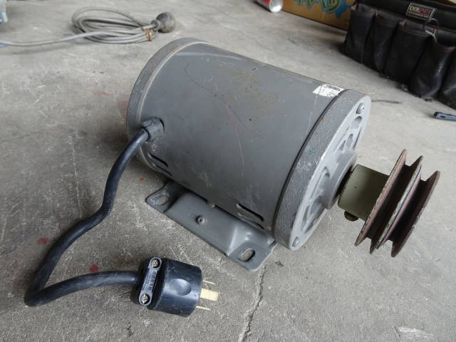 宮城大崎発☆東芝 TOSHIBA☆200V 三相 4POLES 1.2kw☆A 2本掛け