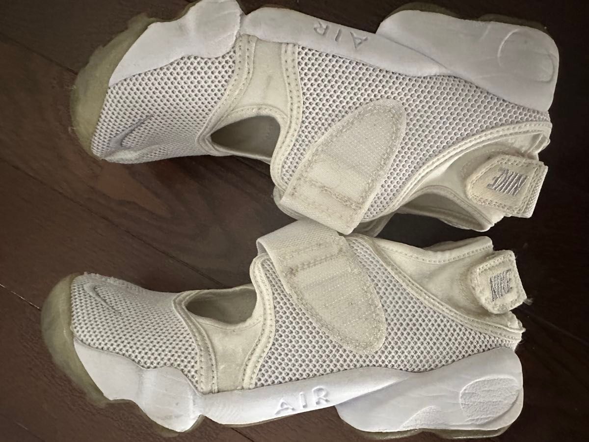 【未使用】NIKE ナイキエアーリフト 24.0センチ レディーススニーカー NIKE AIR RIFT ナイキ エアーリフト 24 0センチ ホワイト