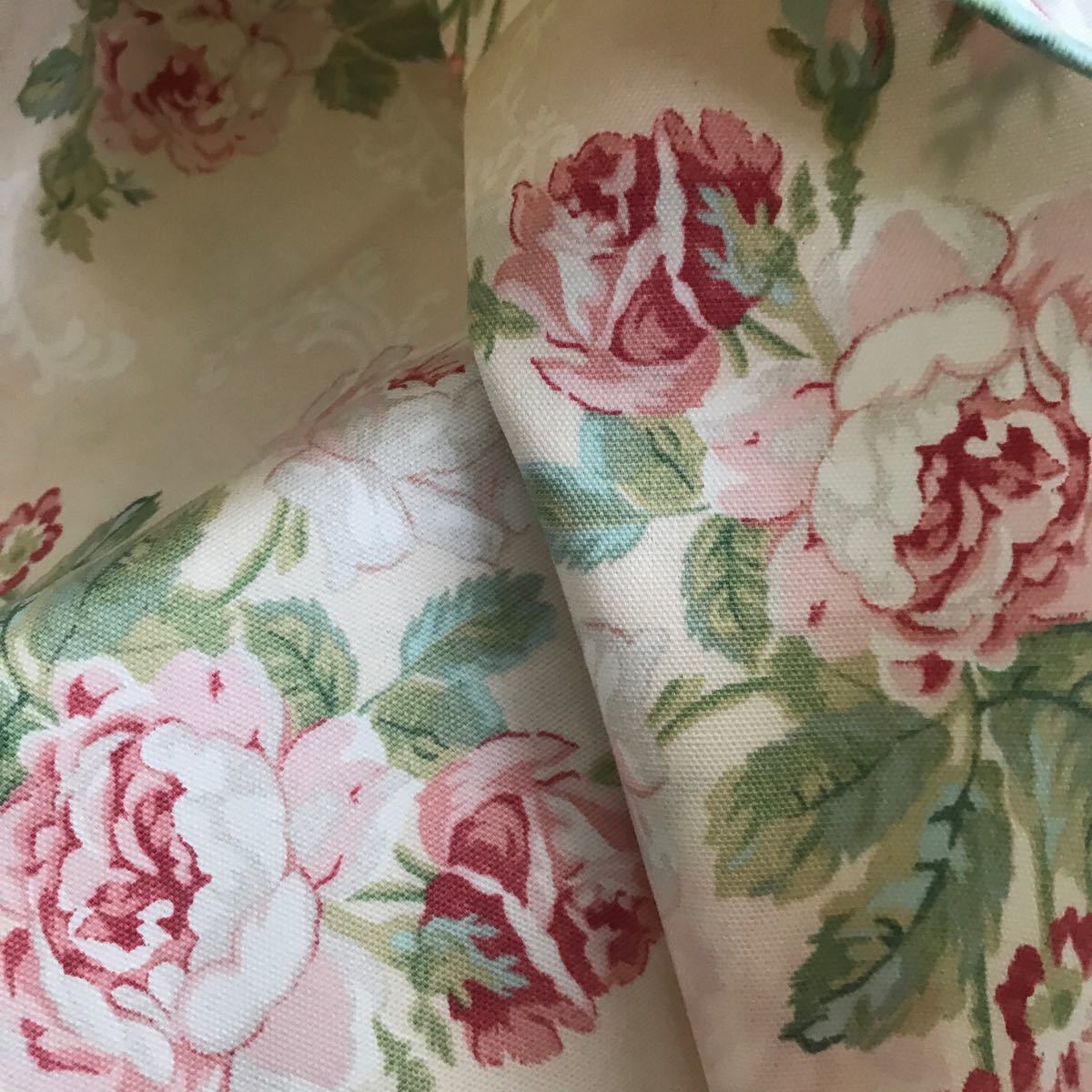 54%OFF!】 ローラアシュレイ 布 生地 着分 ハンドメイド 洋裁 薔薇 ...