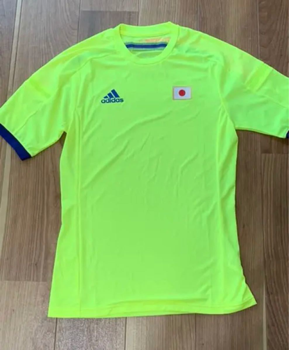 adidas アディダスTシャツ　