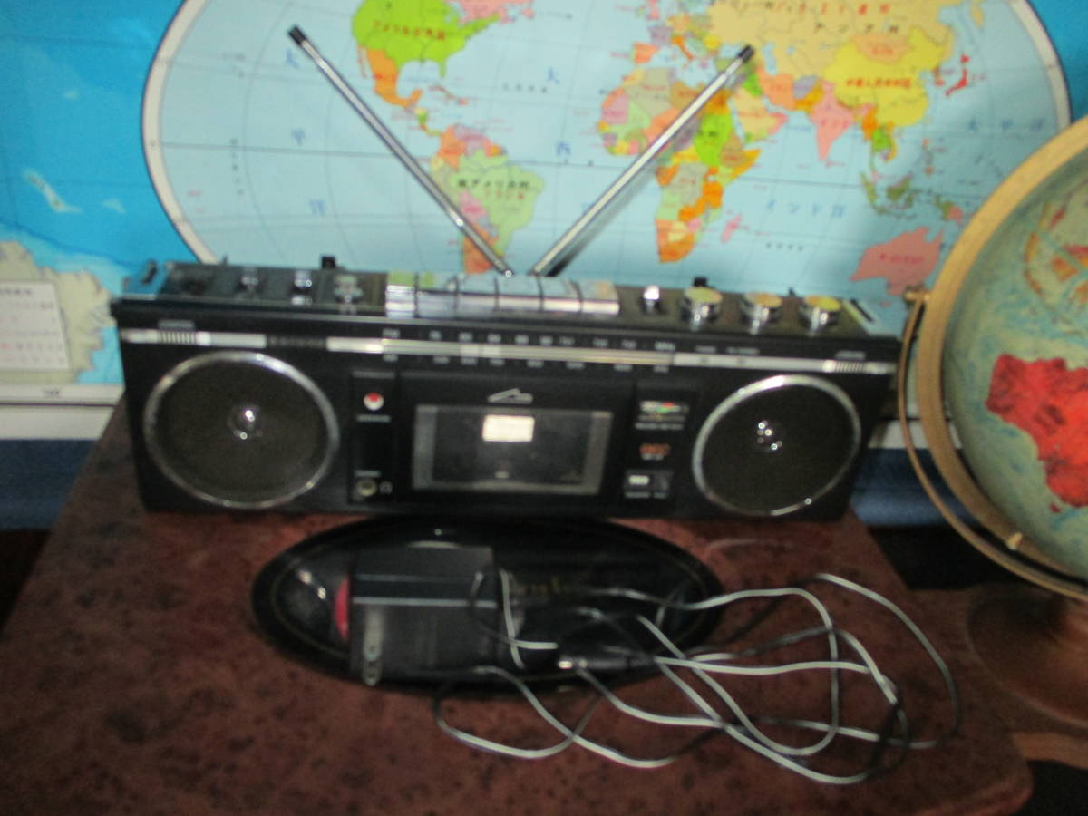 ラジカセ 『SANYO FM/AM STEREO RADIO CASSETTE RECORDER MR-U4 黒色』サンヨー おしゃれなテレコ ラジオ カセット 日本製 廃版激レア
