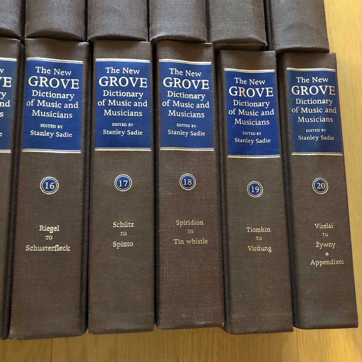 ニューグローヴ　The New Grove Dictionary of Music and Musicians EDITED BY Stanley Sadie洋書 全20巻セット　世界音楽大事典_画像5