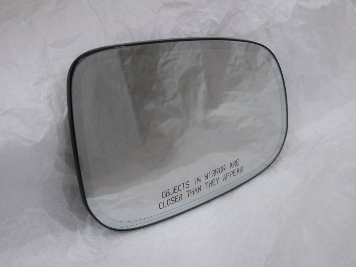 ★☆★ ジャガー純正 XJ XF XE ほか　北米仕様 ドアミラーガラス　右側　「OBJECTS IN MIRROR ARE CLOSER THAN THEY APPEAR」　★☆★_画像1