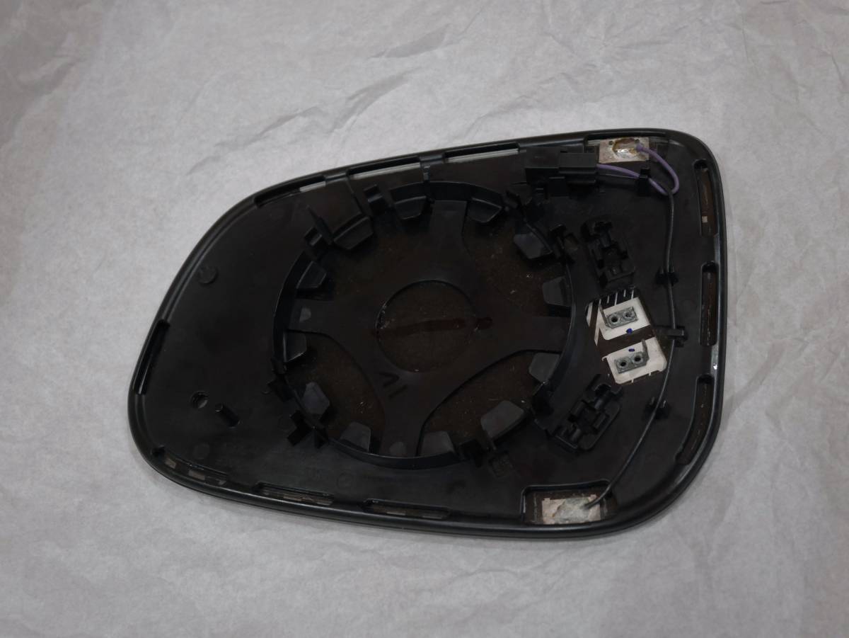 *** Jaguar original XJ XF XE another North America specification door mirror glass right side [OBJECTS IN MIRROR ARE CLOSER THAN THEY APPEAR] ***