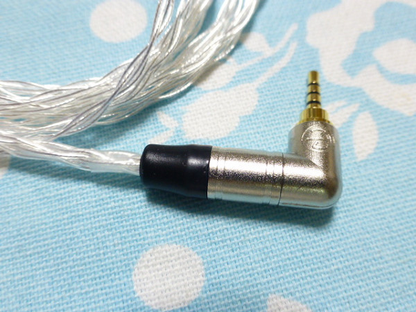 日本に UE カスタム IEM IPX 用 銀メッキOFC 八芯 ブレイド 日本に UE カスタム IEM IPX 用 銀メッキOFC 八芯 ブレイド