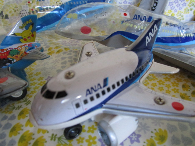 #ＡＮＡ　全日空「ＡＮＡ飛行機＆ポケモンジェット機＆ＡＮＡバス２台＆ＡＮＡ飛行機ふうせん２種類」～全部まとめて_画像3