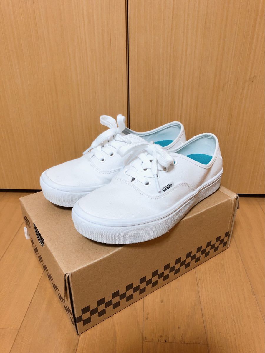 Paypayフリマ Vans バンズ 白スニーカー Paypayフリマ Vans バンズ 白スニーカー