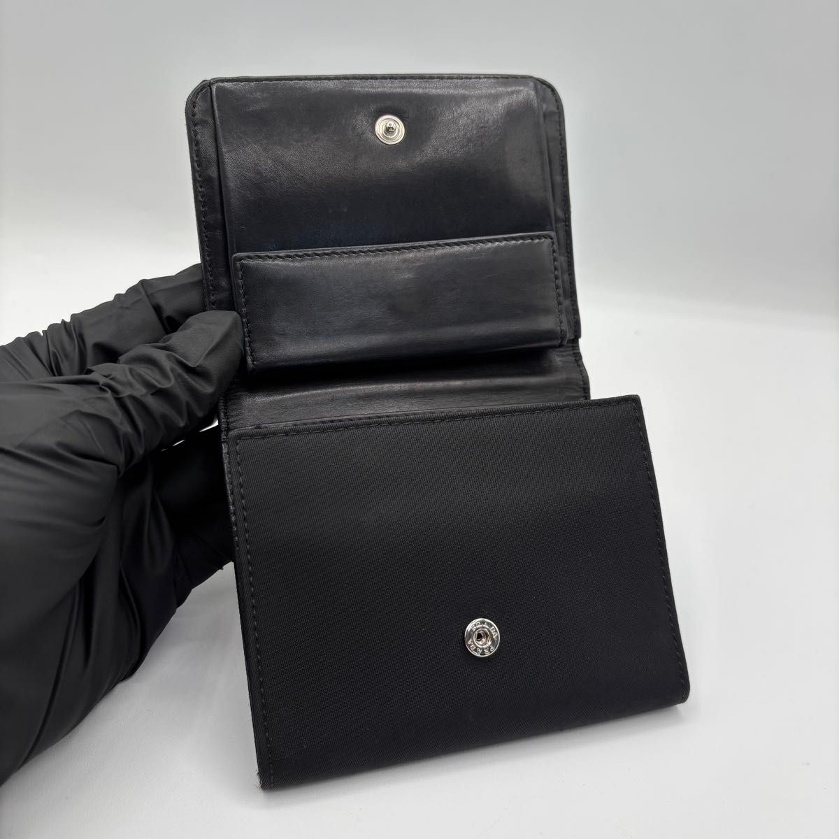 PRADA ブラックナイロン 三つ折り財布 美品 PRADA プラダ ナイロン 三つ折り財布 折り財布 ブラック