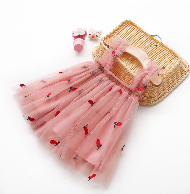 パインアップル ピンク 110ｃｍ ベビー キャミワンピース 新品 チュチュスカート 刺繍 サンドレス ふんわり チュール 記念撮影 _出品はワンピースのみです。
