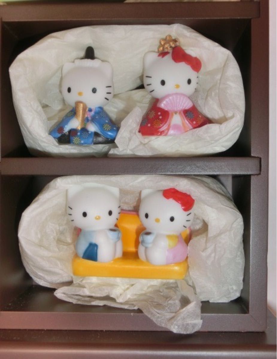 ハローキティ 陶器製 ミニチュアフィギュア 置物 千趣会 ハローキティ Hellokitty 陶器ミニチュア置物セット&専用飾り棚