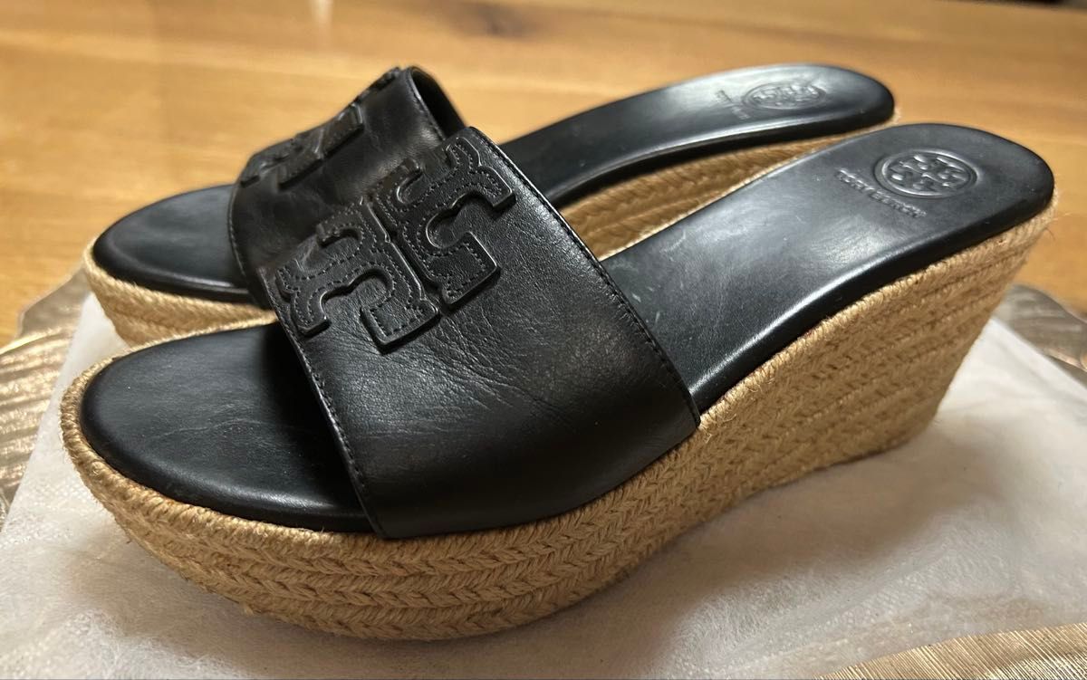 TORY BURCH :レザー ウェッジ スリングバック サンダル Tory Burch ブラックレザーウェッジサンダル|Yahoo!フリマ(旧