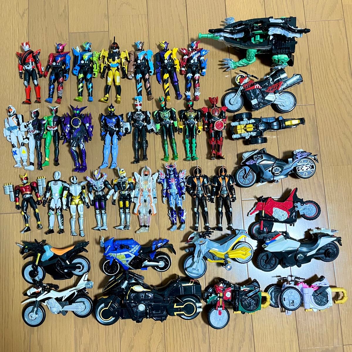 仮面ライダーグッズ ジャンク まとめ売り 仮面ライダー フィギュア バイク 装動 ジャンク まとめ売り