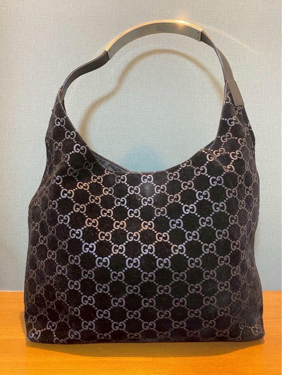 GUCCI ワンショルダーバッグ GG柄 茶色 スエード ロゴ刻印 総柄 GUCCI グッチ シマ GG柄 スエード ワンショルダーバッグ