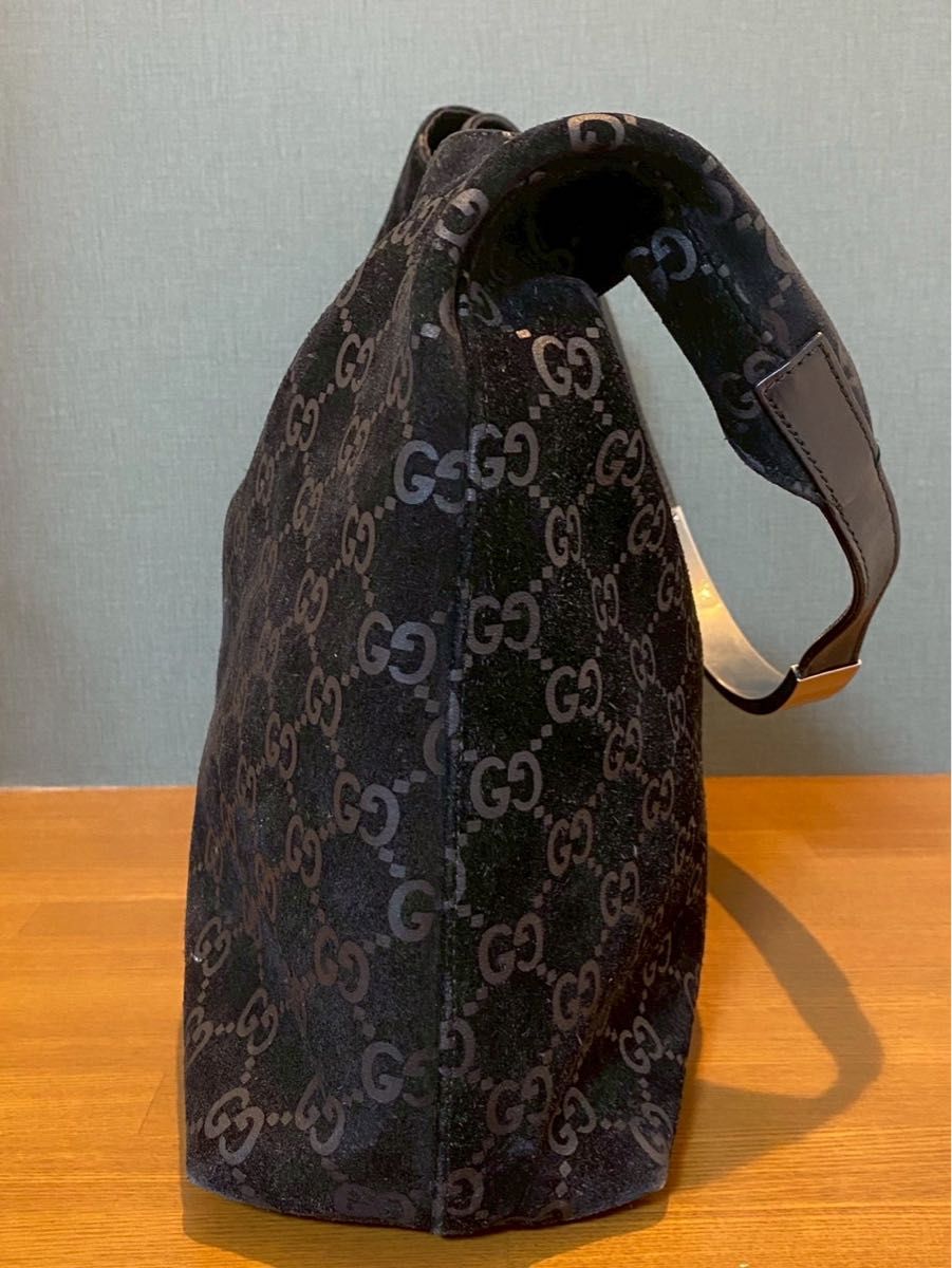 GUCCI ワンショルダーバッグ GG柄 茶色 スエード ロゴ刻印 総柄 GUCCI グッチ シマ GG柄 スエード ワンショルダーバッグ