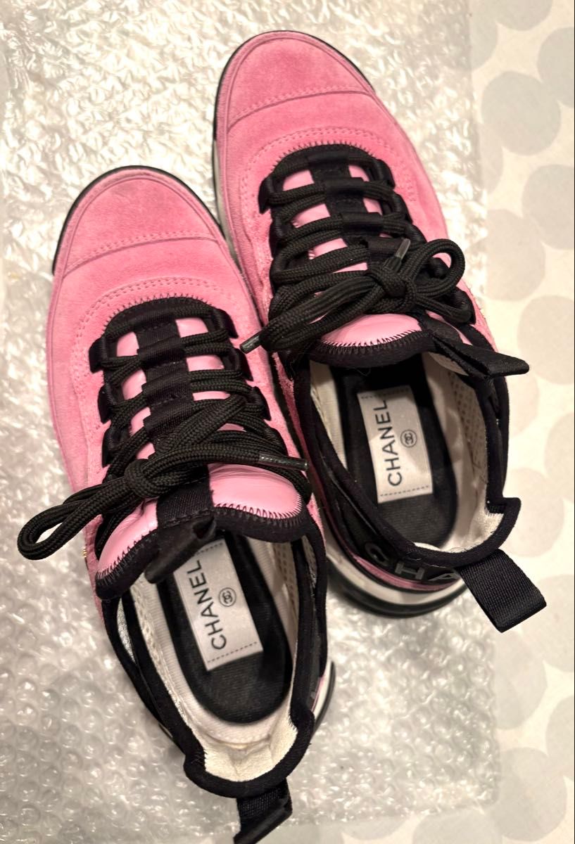 カジュアルお洒落♪ CHANEL スニーカー スエード ピンク 美品 シャネル スニーカー CHANEL ココマークスウェード ピンク