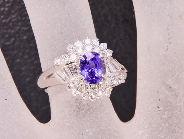 【海外限定】 《質屋出品》Pt900★天然サファイア1.26ct+ダイアモンドリング★k-4014 サファイア 【海外限定】 《質屋出品》Pt900★天然サファイア1.26ct+ダイアモンドリング★k-4014 サファイア