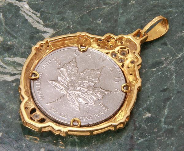 { pawnshop exhibition }k18* platinum Maple leaf 1/2oz coin pendant top *k-4363