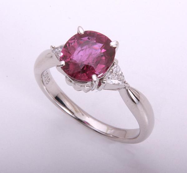 もらって嬉しい出産祝い 《質屋出品》Pt900★天然ルビー2.338ct+ダイアモンドリング★C-4099 ルビー もらって嬉しい出産祝い 《質屋出品》Pt900★天然ルビー2.338ct+ダイアモンドリング★C-4099 ルビー