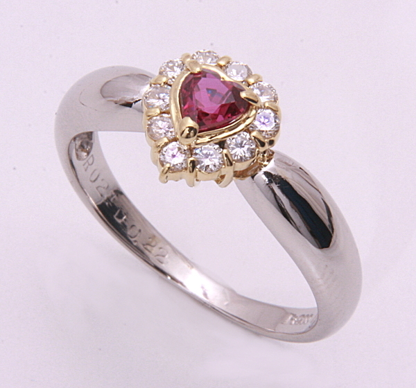 質屋出品》Pt900/k18☆ハートシェイプ天然ルビー0.24ct+ダイアモンド