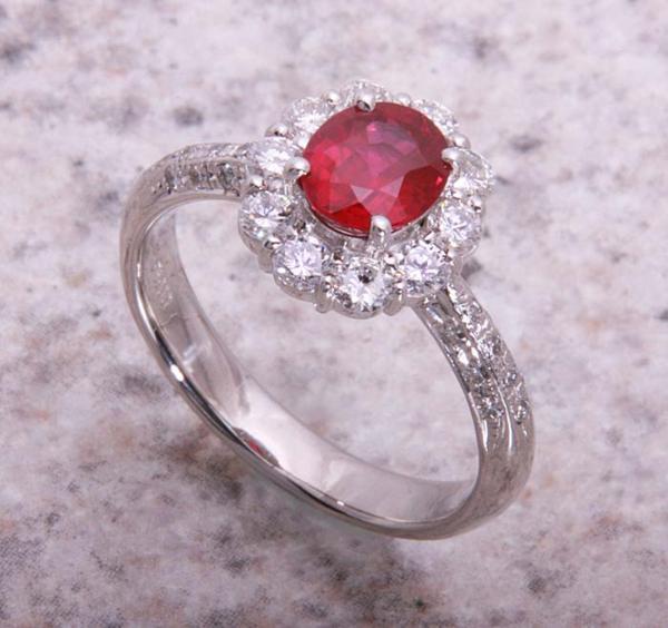 《質屋出品》Pt900★天然ルビー1.16ct＋ダイアリング★C-3924