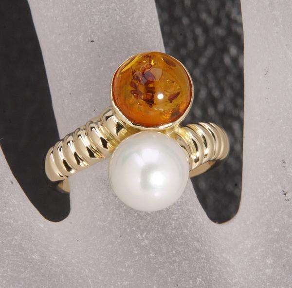 《Выставка ломбардировки》 K18 ★ Akoya Aquarium Pearl and Amber Design Ring ★ K-3187