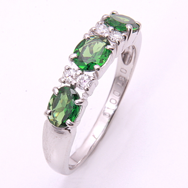 《質屋出品》Pt900★天然グリーンガーネット0.87ct+ダイアリング★C-4648_画像3