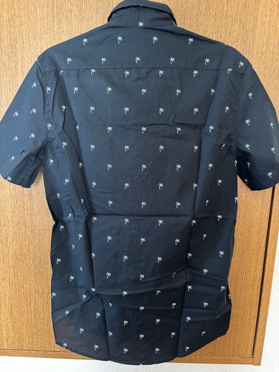 【超大人気♪】SINNERS ATTIRE パームツリー柄 半袖Tシャツ 美品H&M パームツリー柄 半袖シャツ XSサイズ|Yahoo!フリマ(旧