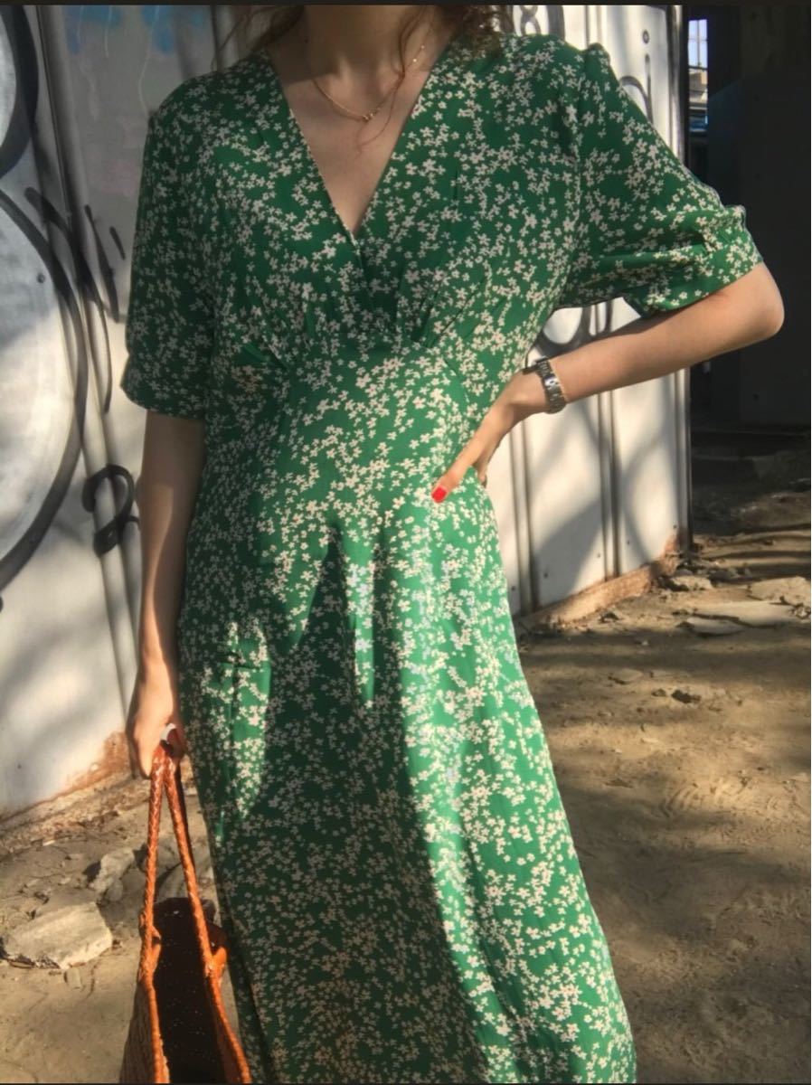 Paypayフリマ 花柄ワンピース グリーン 半袖 ロングワンピース 小花柄 緑 Paypayフリマ 花柄ワンピース グリーン 半袖 ロングワンピース 小花柄 緑