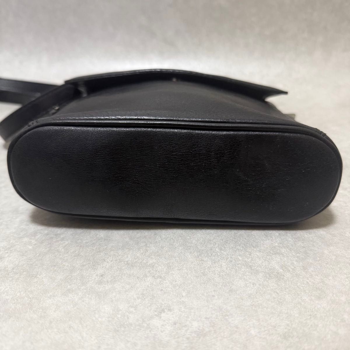 ✨極美品✨バーバリー ショルダーバッグ 巾着型 ノバチェック オールレザー 黒 Burberry】バーバリー 美品 ショルダーバッグ オールレザー ノバ