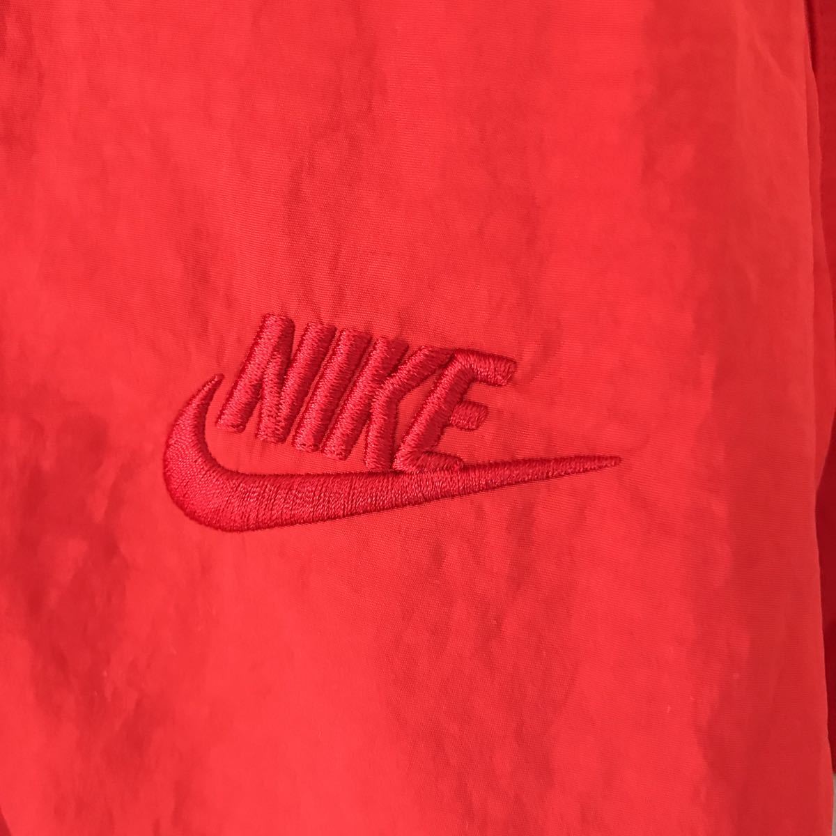 NIKE ナイキ ナイロンジャケット Lサイズ ビッグスウォッシュ NIKE ナイキ ナイロンジャケット Lサイズ ビッグスウォッシュ