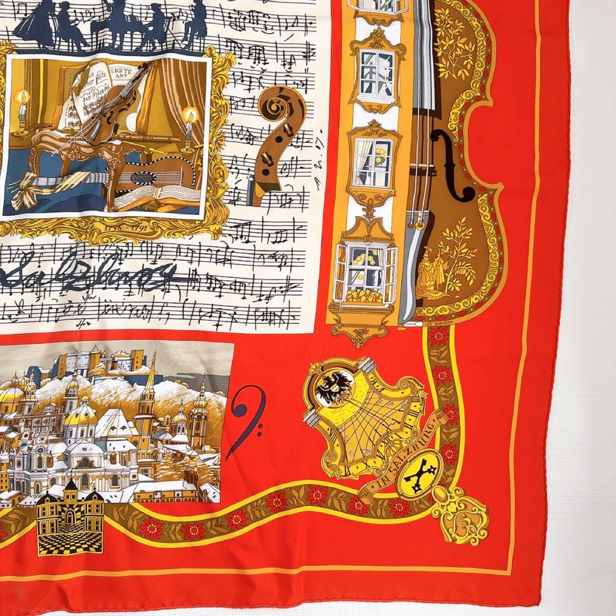 【美品】エルメス カレ 90 スカーフ 大判 レッド×イエロー ザルツブルグにて 美品】エルメス カレ 90 スカーフ 大判 レッド×イエロー