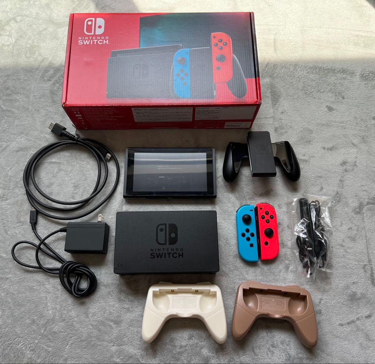Nintendo Switch ネオンブルー/ネオンレッド 本体 その他付属品有 Nintendo Switch 本体 ネオンブルー ネオンレッド ニンテンドー