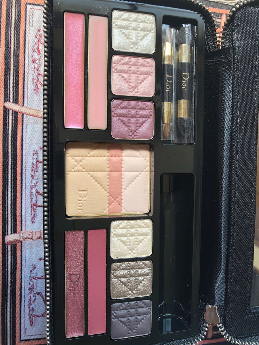 最安値で ファンデーション アイシャドウ 口紅 セット DIOR - フェイス 日本公式 ファンデーション アイシャドウ 口紅 セット DIOR フェイスカラー