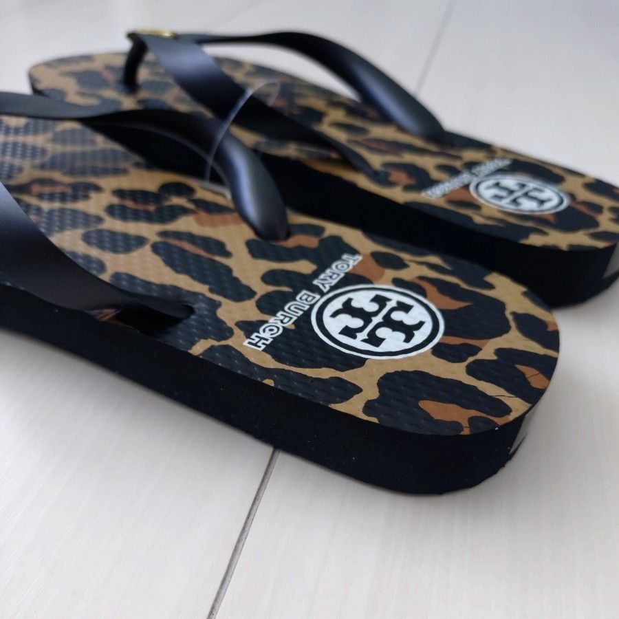 Tory Burch ヒョウ柄ビーチサンダル 7M トリーバーチ ヒョウ柄 ビーチサンダル 新品 サイズ8 トング