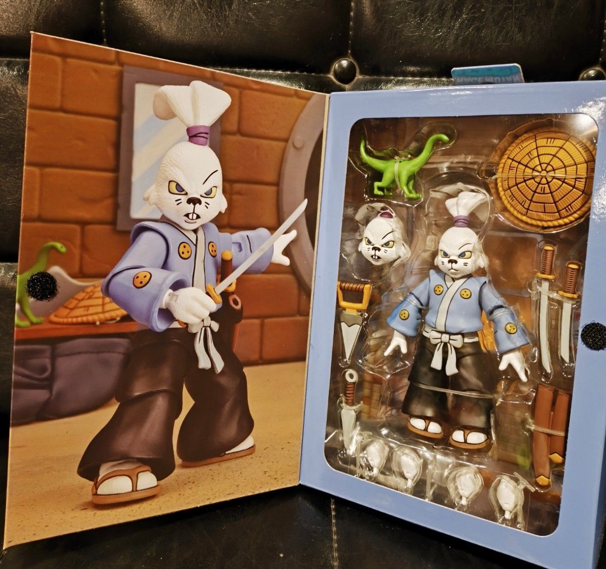 【海外輸入品】NECA ネカ TMNT ニンジャ・タートルズ 用心棒 うさぎ 兎 海外輸入品】NECA ネカ TMNT ニンジャ・タートルズ 用心棒