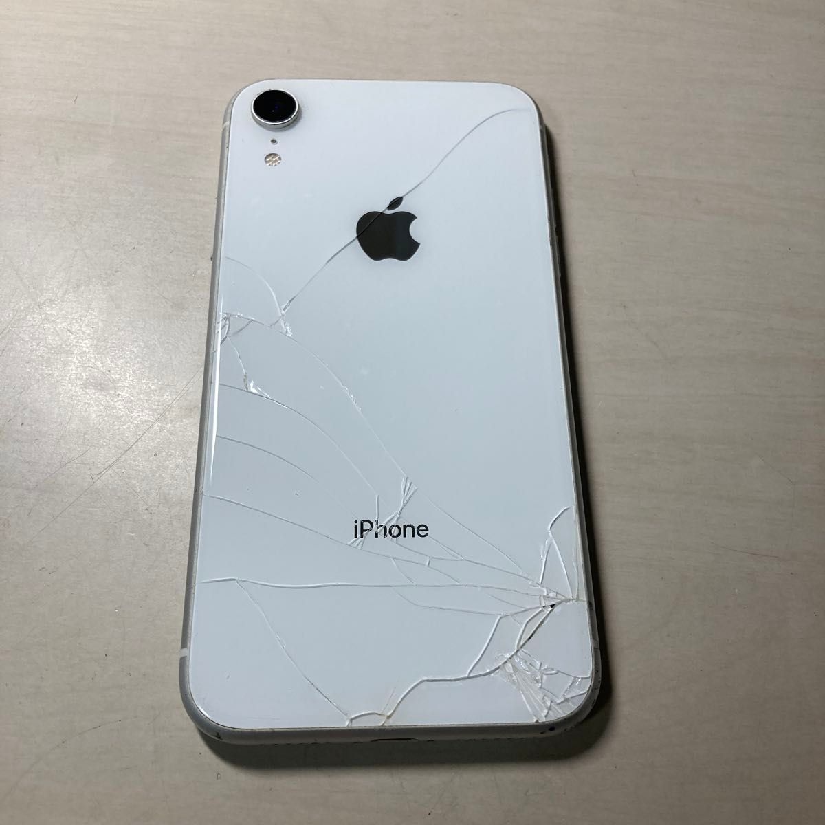 iPhone XR 128GB ジャンク品 49770 iPhone XR 128GB ホワイト SIMフリー ジャンク品 本体のみ
