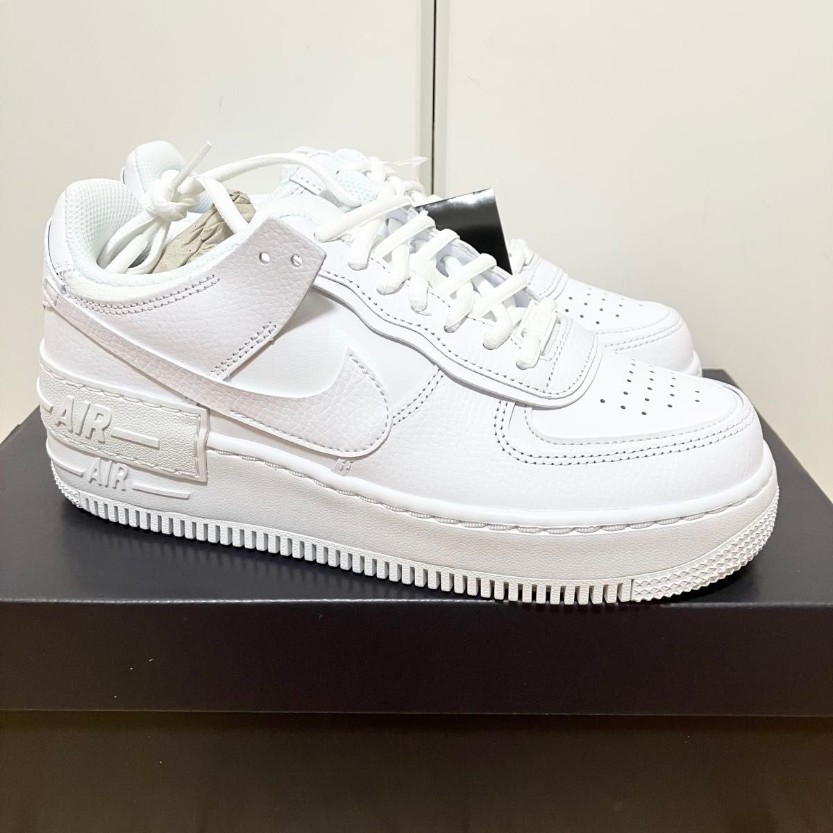 ナイキ エアフォース1 シャドウ 24.5㎝ 新品 ナイキ ウィメンズ エアフォース1 シャドウ 白 24 5cm