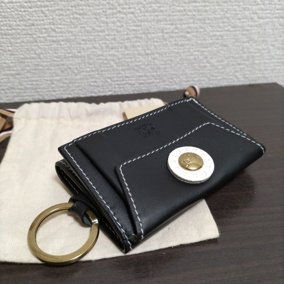 【新品未使用】イルビゾンテ キーケース(ティタニア) ☆ ブラック ☆ 新品 イルビゾンテ 本革 キーケース 4連 スマートキー 小銭入れ