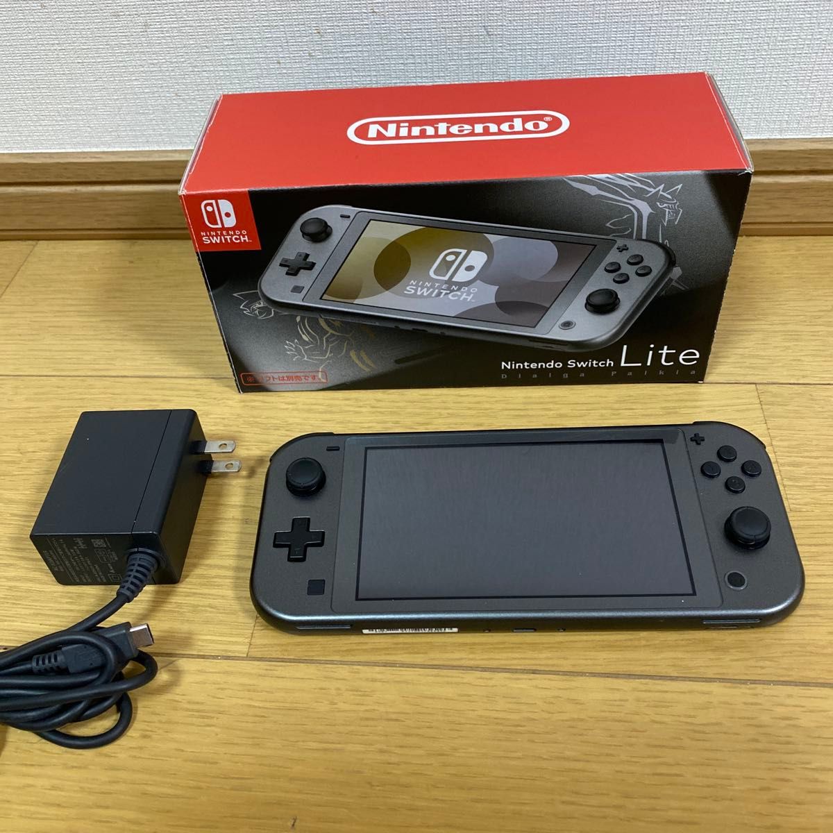 Nintendo Switch Lite ディアルガ・パルキア 充電器付き 訳あり Nintendo Switch Lite ディアルガ・パルキア