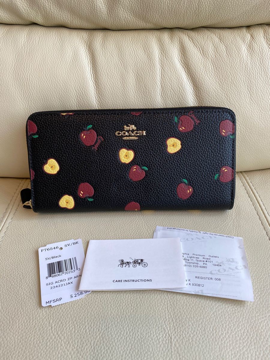COACH コーチ 新品 新作 ブラック かわいい リンゴ柄 長財布 COACH コーチ 新品 新作 ブラック かわいい リンゴ柄 長財布