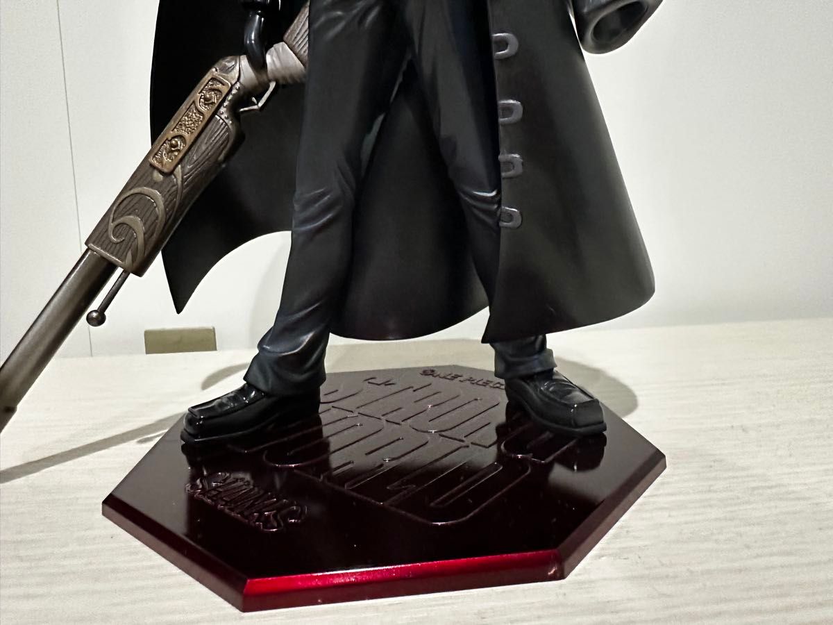 P O P ワンピースフィギュア 赤髪のシャンクスSTRONG Edition