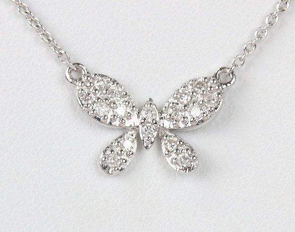 K18WG 蝶モチーフ ダイヤモンドネックレス 0.16ct 40.5cm 18金