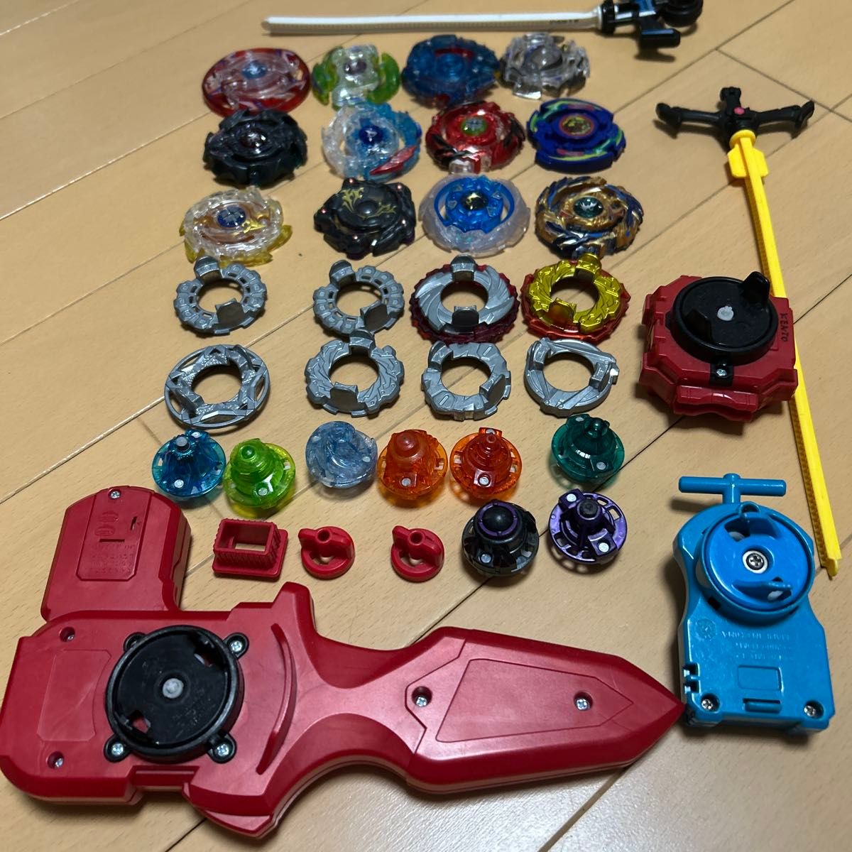 ベイブレード まとめ売り パーツ200個程 ベイブレード まとめ売り|Yahoo!フリマ(旧PayPayフリマ)
